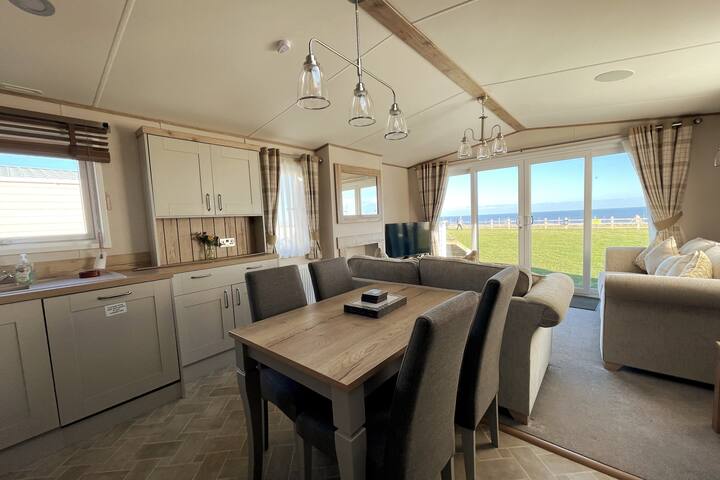 Luxury lodge with full sea views ref 20234BS