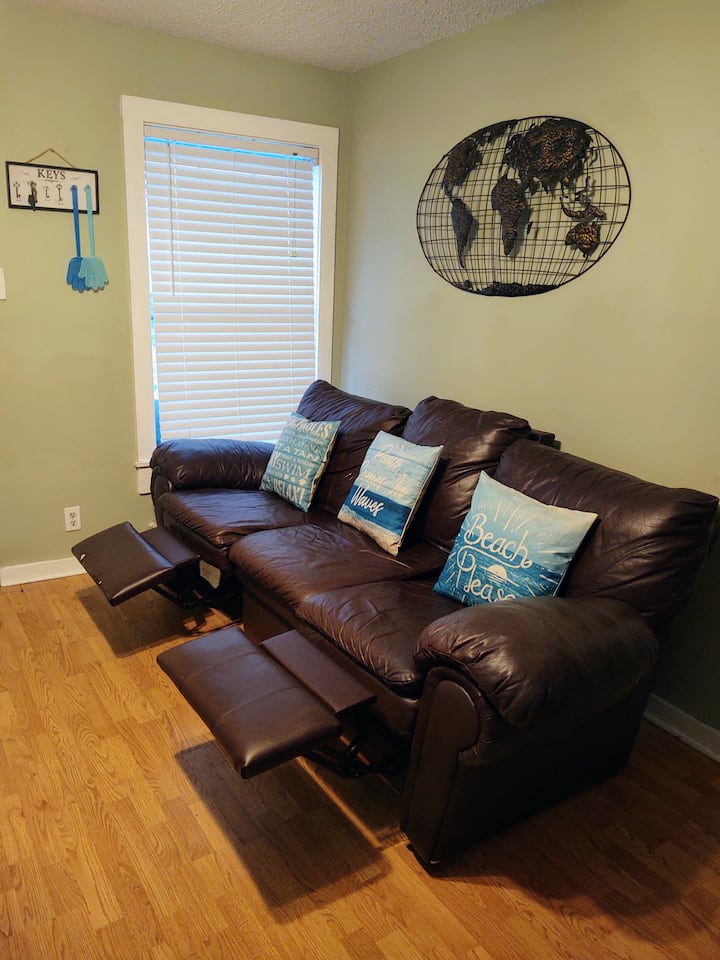 Pool + Beach Getaway! - Jamaica Beach, TX