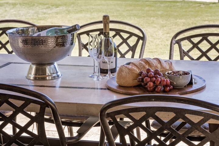 Villa Cathay – Yallingup rural retreat gallery image 3