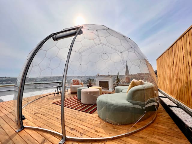 Private Rooftop with Panoramic Bosphorus View gallery image 3