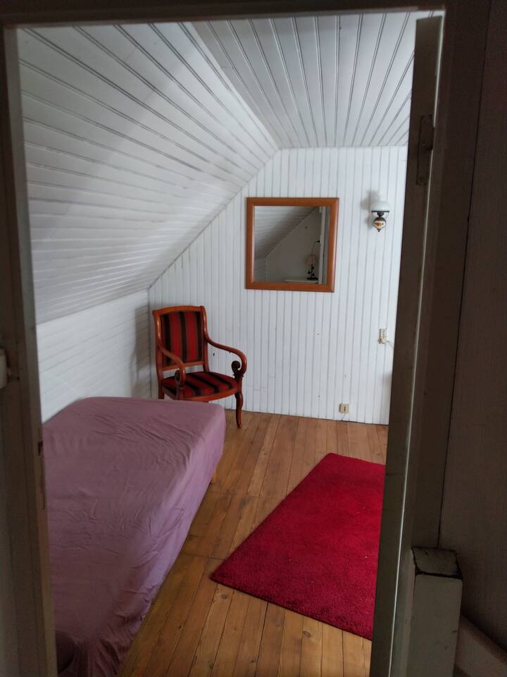 Спалня 2 с две единични легла