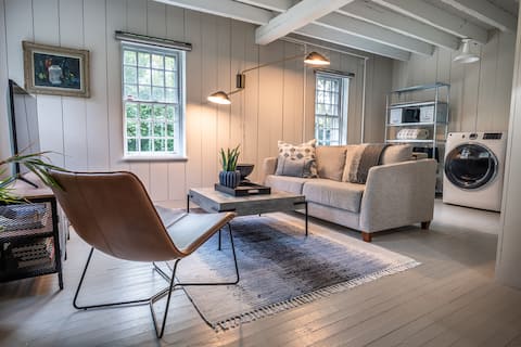 The Cottage at Apple Hill