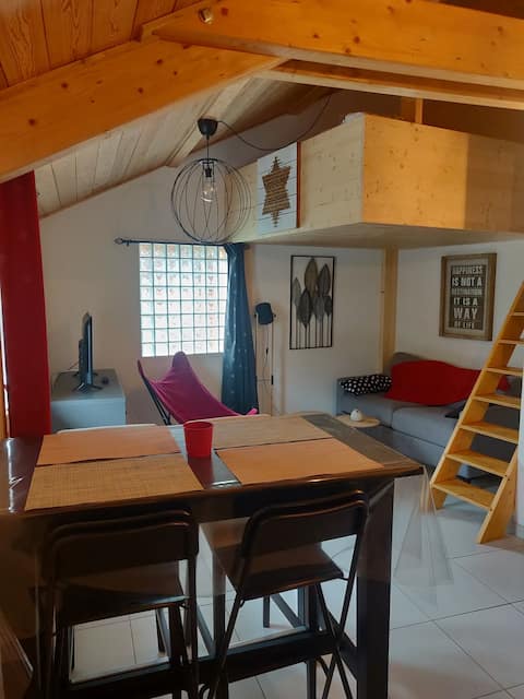 Annonce Airbnb populaire: Studio residence Les Mélèzes des Chaumattes à Dévoluy
