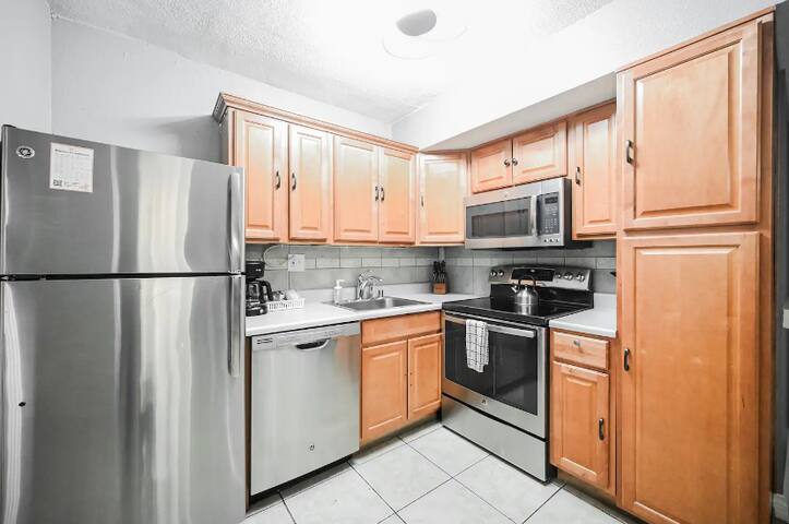 3BD PH On the Strip, Panoramic VIEWS, Sleeps 16 gallery image 5