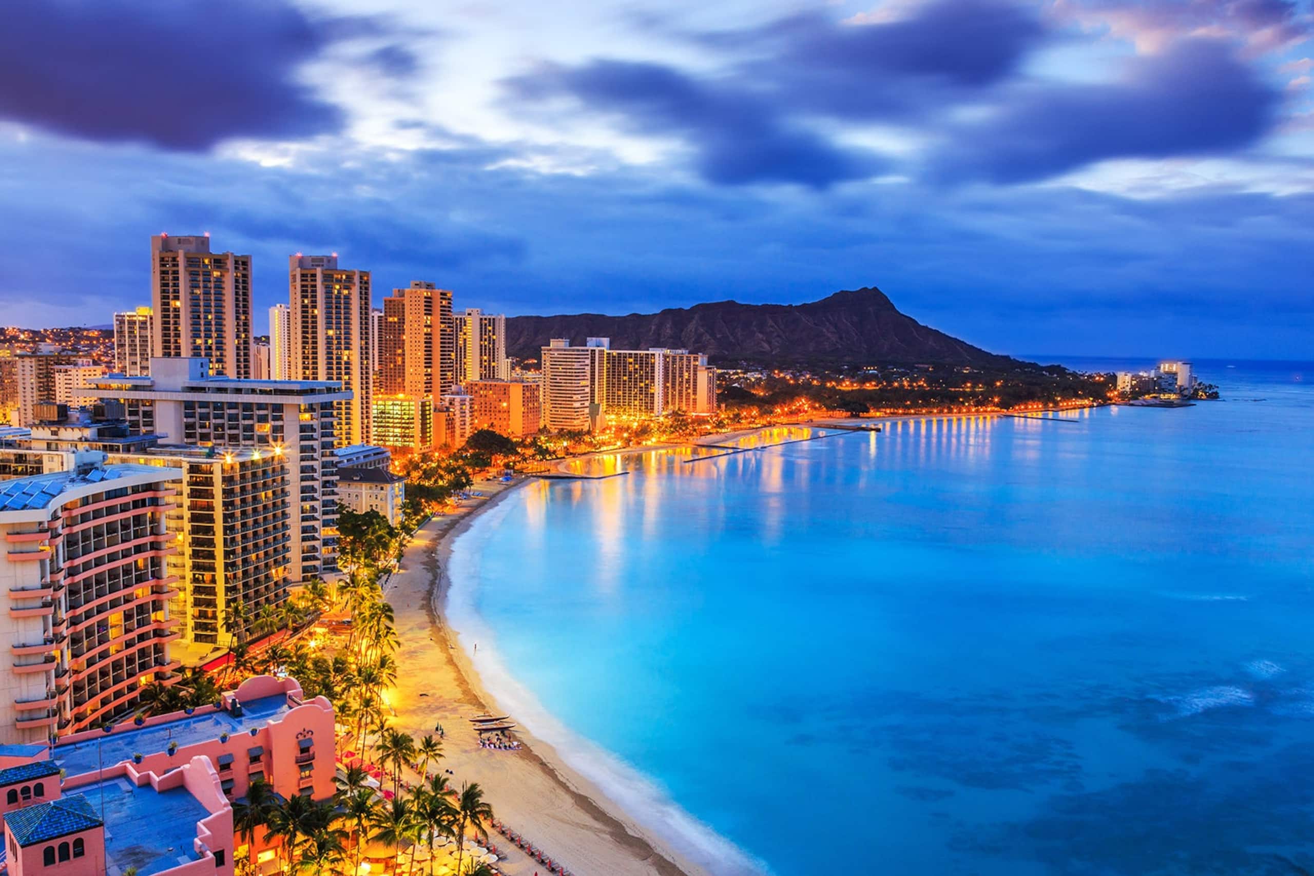 Condo in Honolulu · ★4.84 · 1 bedroom · 2 beds · 1 private bath - Image 8