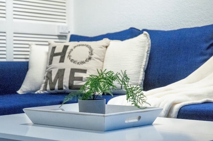 Newly Renovated * Waikiki Beachside Retreat - O‘ahu, HI