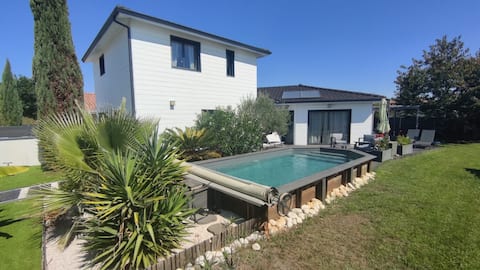 Contemporary home with pool