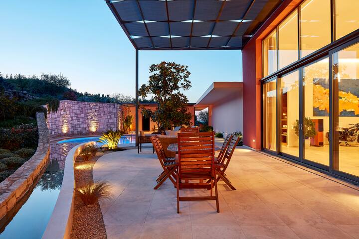 Villa Longhouse-Pool-Sauna-Gym-Panoramic Seaview gallery image 5