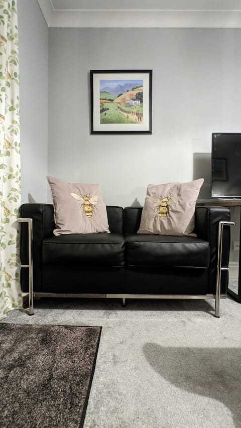 Top Airbnb: BOWNESS on WINDERMERE short walk to Centre & Lake in Windermere And Bowness