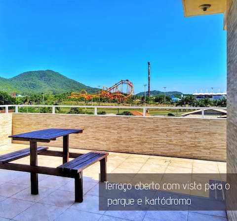 Complete Apartment 650m from BETO CARRERO WORLD