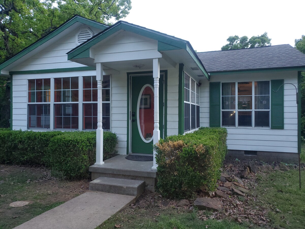 House near Keystone Lake Houses for Rent in Mannford, Oklahoma