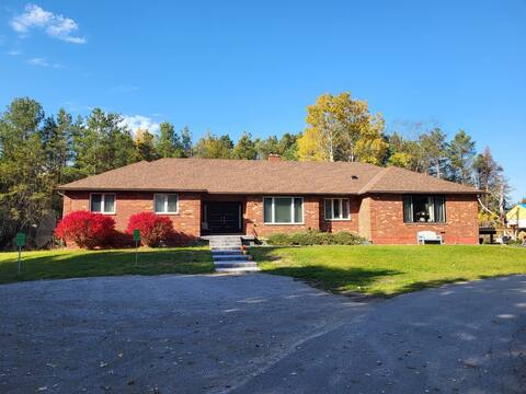 Furnished corporate rental in Angus