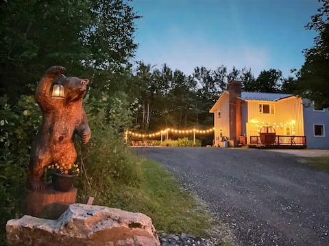 DoubleDen- Hot Tub Entire House - Great Location!