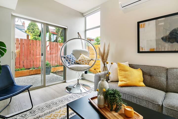 The Gus | Rooftop Hot Tub | 3 BR/2 BTH | Peloton gallery image 5