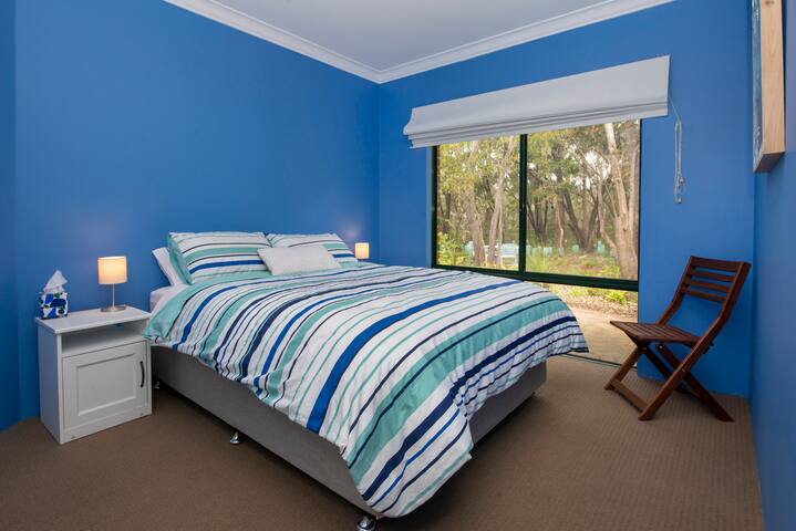 Berties Beach House gallery image 4