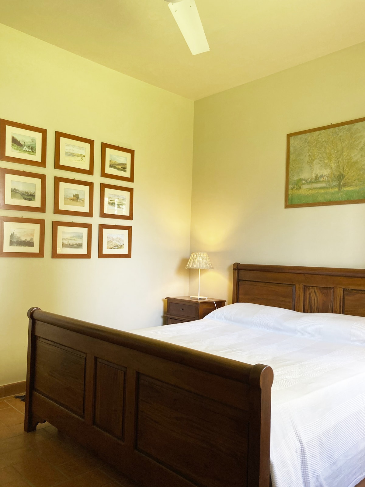 ห้องนอนเตียงใหญ่ห้องที่สอง