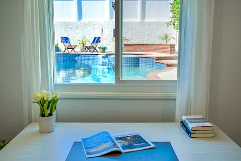 Luxurious 3 Bedroom House with a Pool