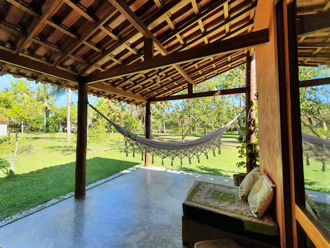 Top Airbnb: House on coconut farm with direct beach access em Santo Antônio De Jesus