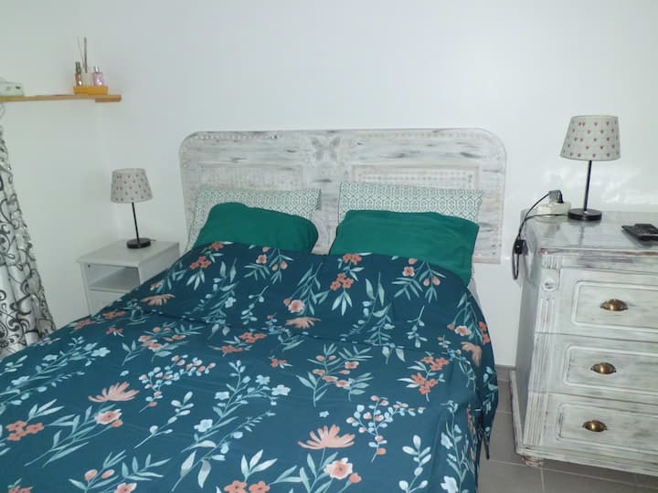 חדר שינה 1 מיטה ב -160 סאות 'סייד מיטה