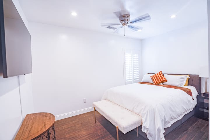 غرفة النوم 6 (الطابق العلوي) 