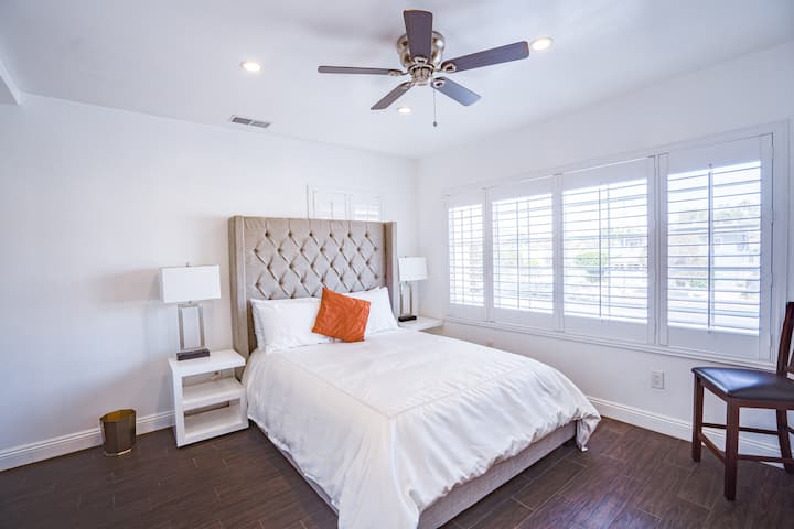 غرفة النوم 4 (الطابق العلوي) 