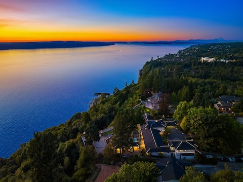 Luxury ocean/sunset view resort w/pool and spa