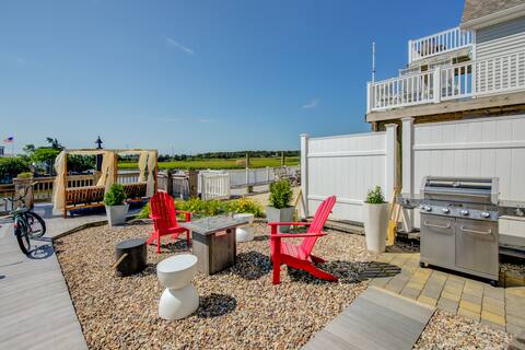 *Two balconies, waterfront views, 18 miles to LBI!