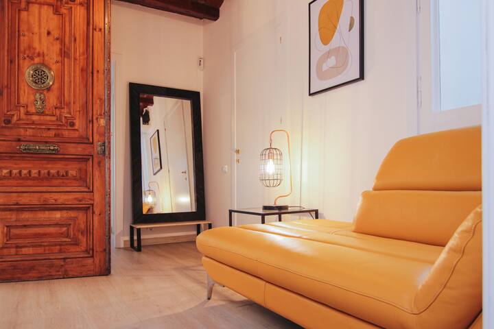 Luxury apartment in the heart of Barcelona gallery image 3
