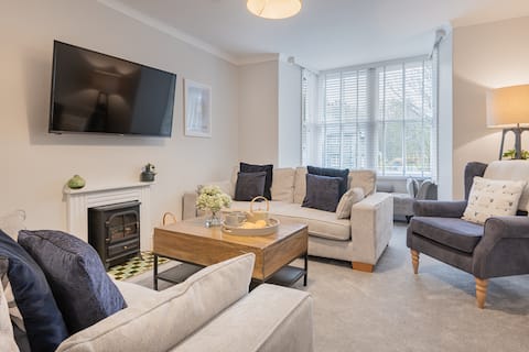 Rockwood- Grasmere, family cottage with Hot tub!