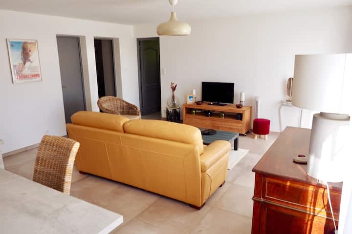 Appartement En Provence-lubéron - Piscine Et Calme - Valensole