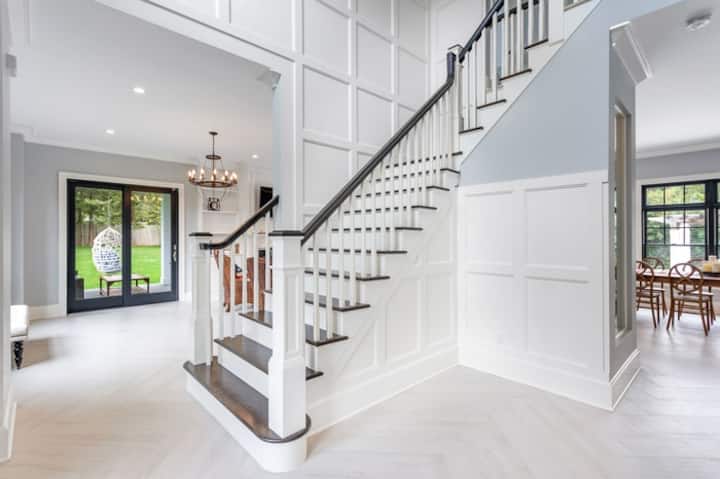 Southampton Gem New Construction With Pool House - Suffolk County, NY