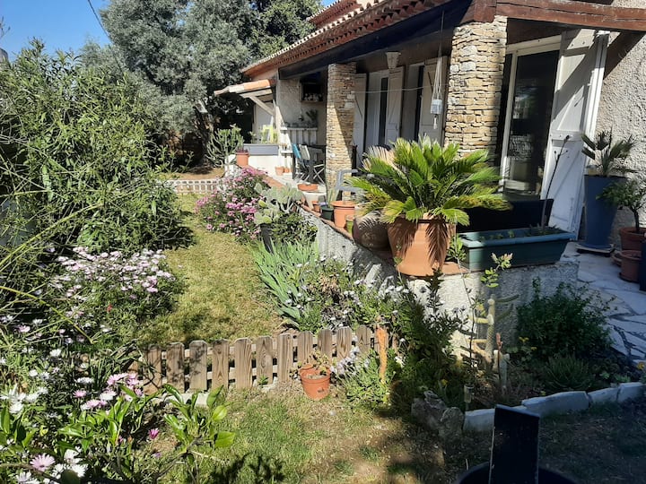 Villa Avec Jardin - Allauch, 3 Chambres, Parking - Allauch