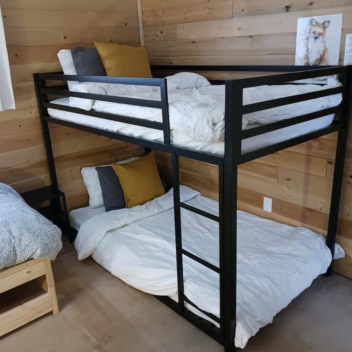 Treća spavaća soba 5 kreveta za jednu osobu