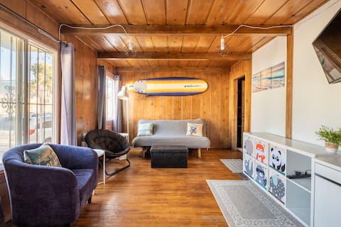 Top performing Airbnb: Mission Beach - Great Location and Price🏄🏼♂️ in Mission Bay Park