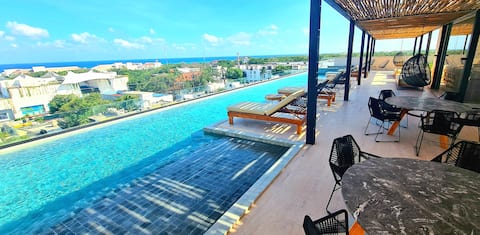Amazing studio steps from 5th Ave/Private pool