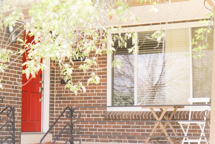 5 Bed 3 Bath | Family Friendly | Longer Stays gallery image 5