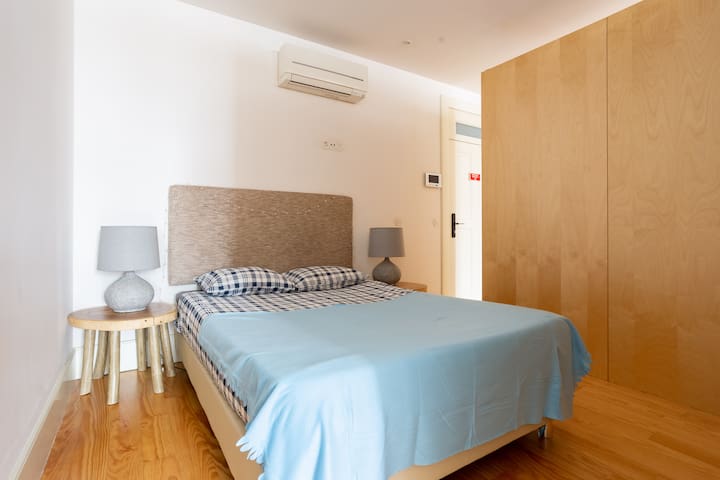 Oporto Blue Apartments, Lda managed Airbnb listing 1