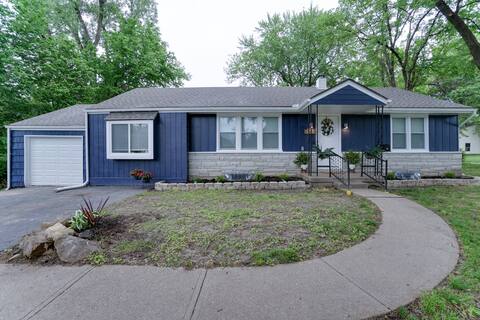 Charming, updated 3 bed, 2 bath, huge yard/patio