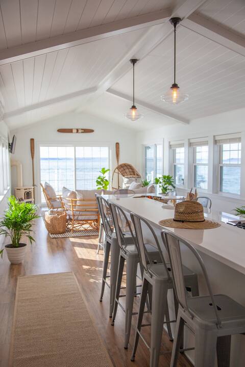 O’vr Water Cottage
