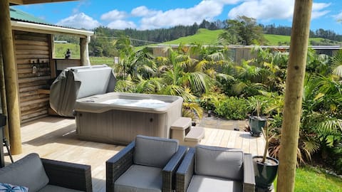 Top Airbnb: Backriver Retreat ~ spa and stars ~ in Doubtless Bay