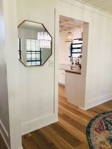 Lap Pool, 1+ Acre, 4 Bedroom Oasis in S. Austin gallery image 4