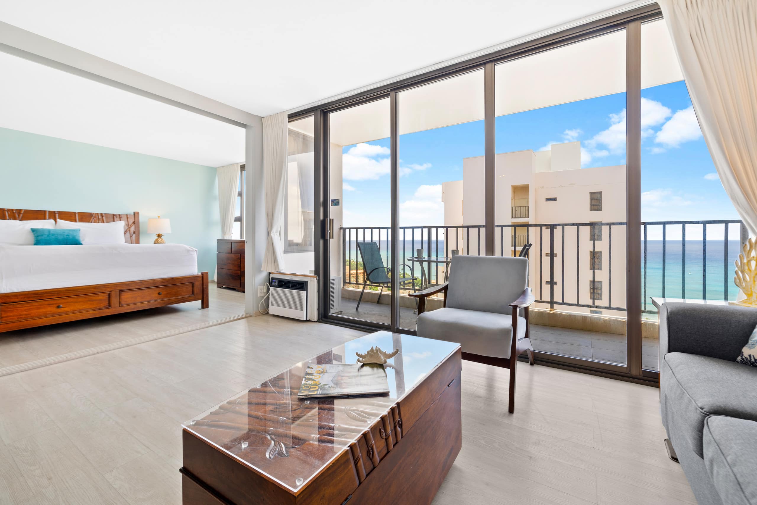 Condo in Honolulu · ★4.91 · 1 bedroom · 2 beds · 1 private bath - Image 8