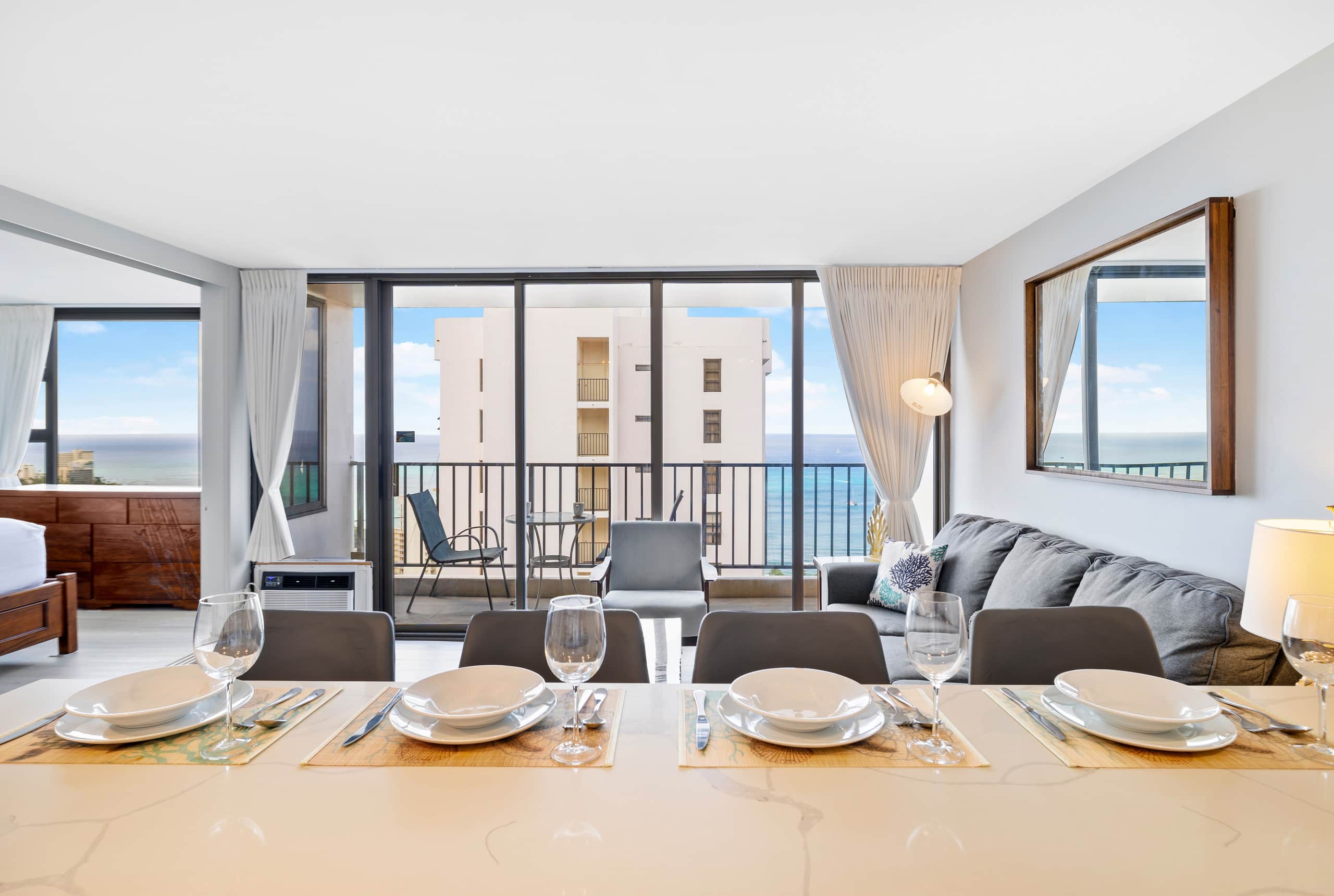 Condo in Honolulu · ★4.91 · 1 bedroom · 2 beds · 1 private bath - Image 14