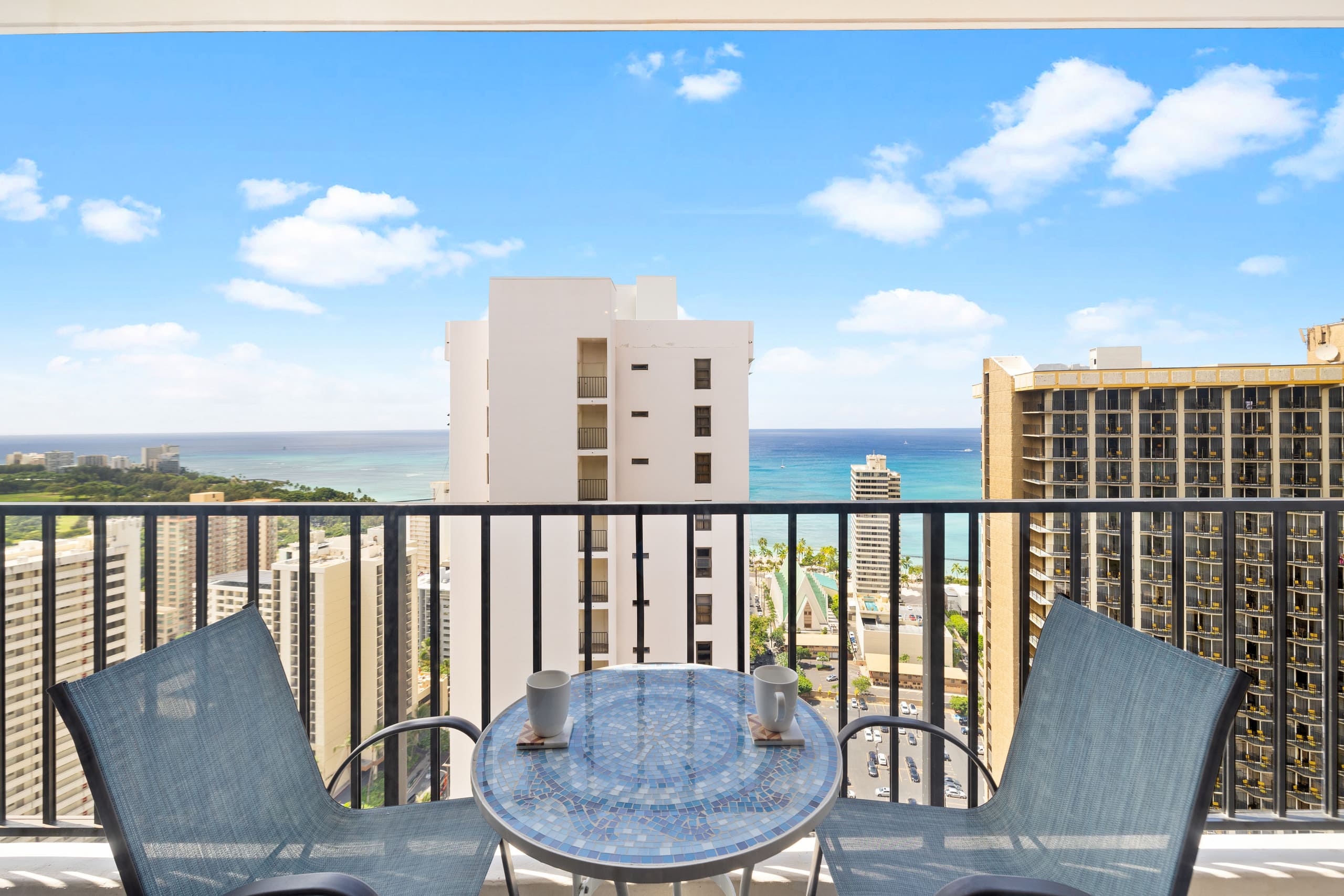 Condo in Honolulu · ★4.91 · 1 bedroom · 2 beds · 1 private bath - Image 30