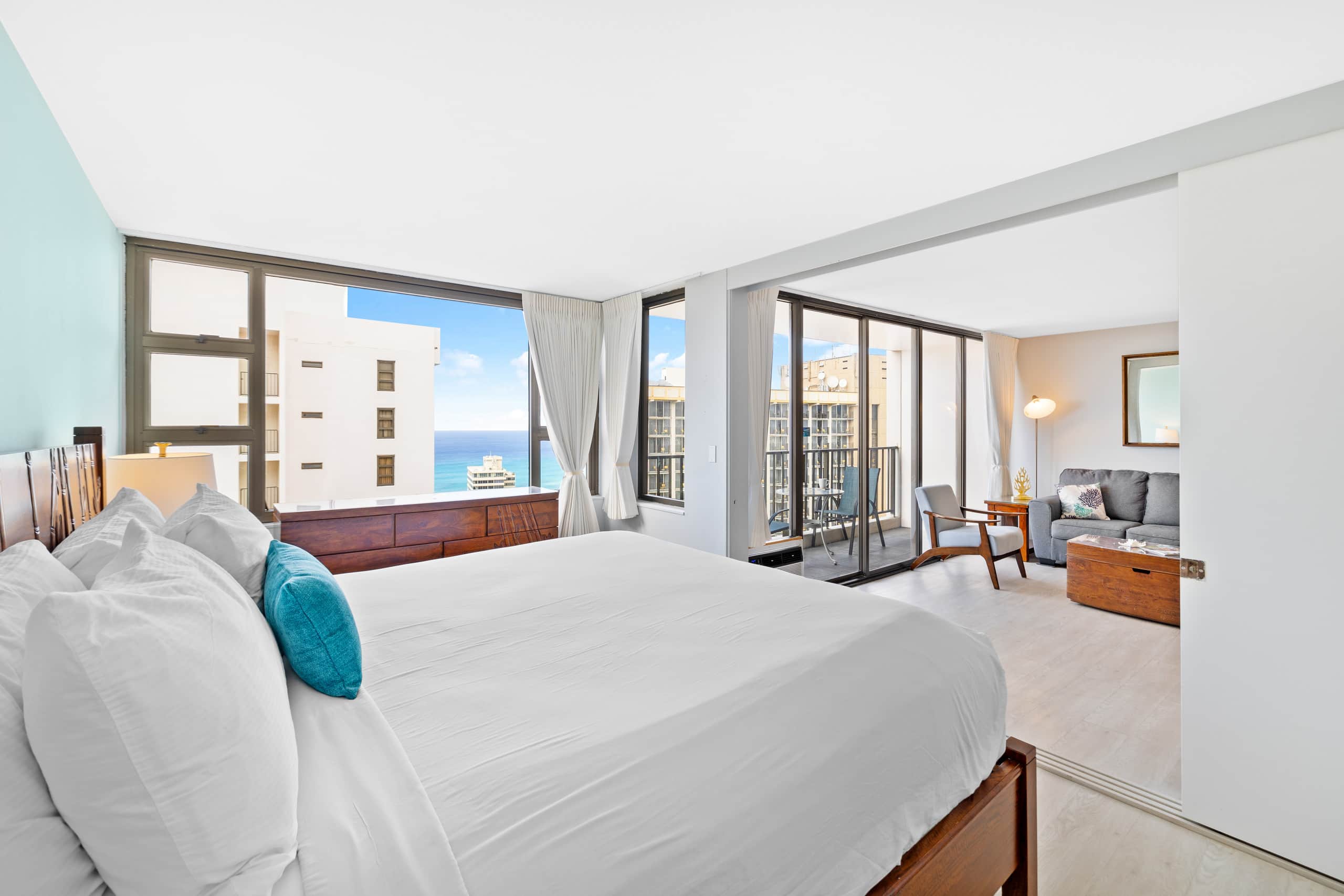 Condo in Honolulu · ★4.91 · 1 bedroom · 2 beds · 1 private bath - Image 21