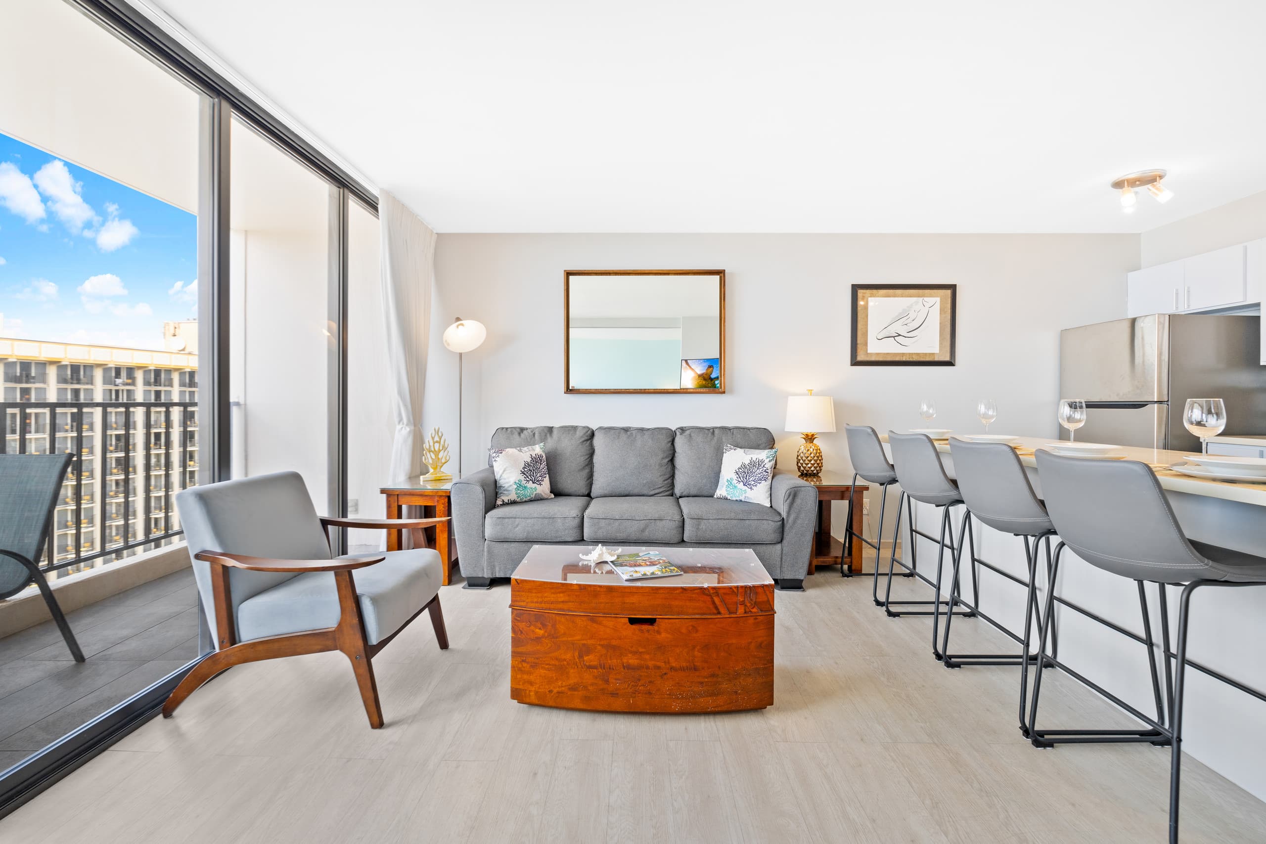 Condo in Honolulu · ★4.91 · 1 bedroom · 2 beds · 1 private bath - Image 5