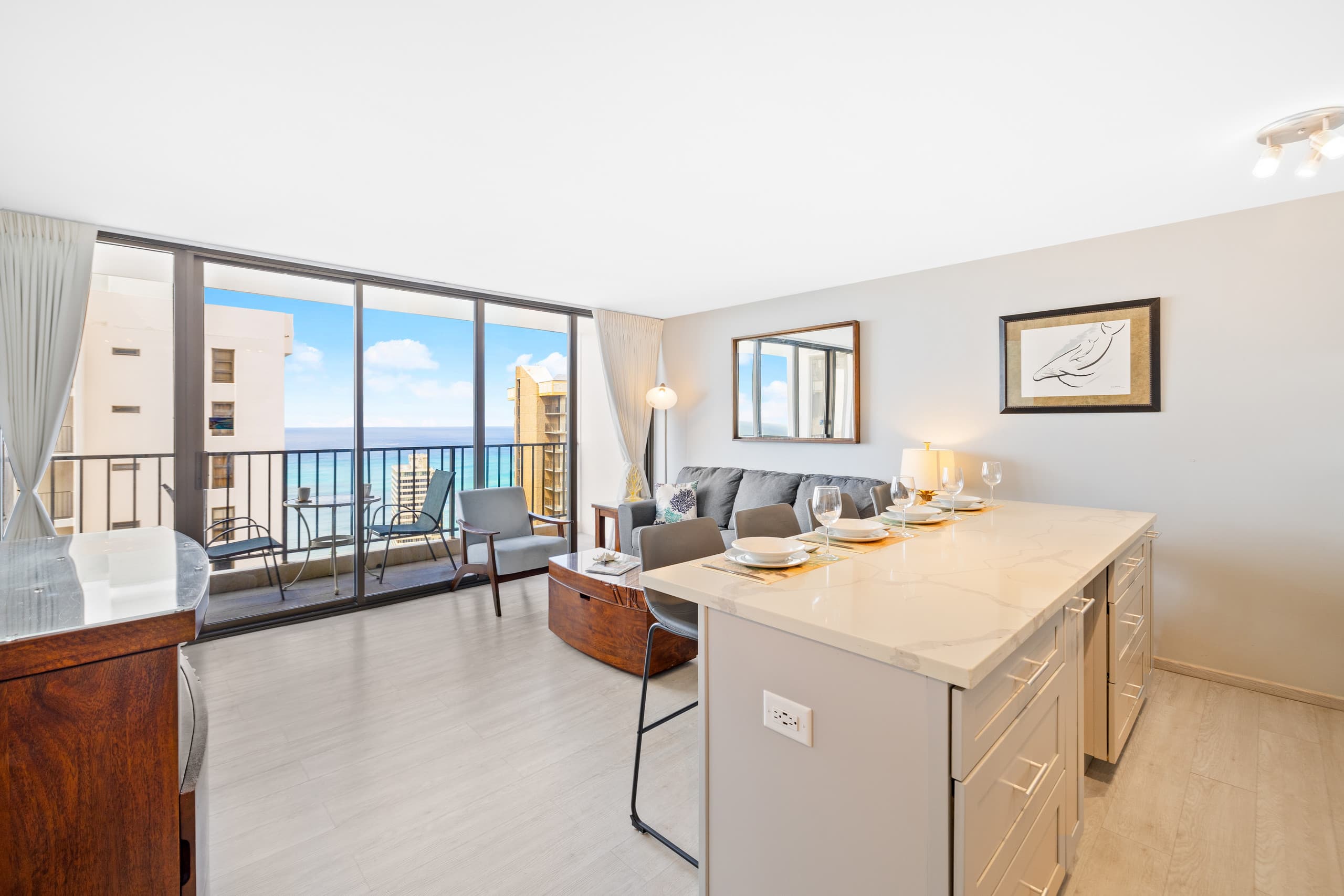 Condo in Honolulu · ★4.91 · 1 bedroom · 2 beds · 1 private bath - Image 17