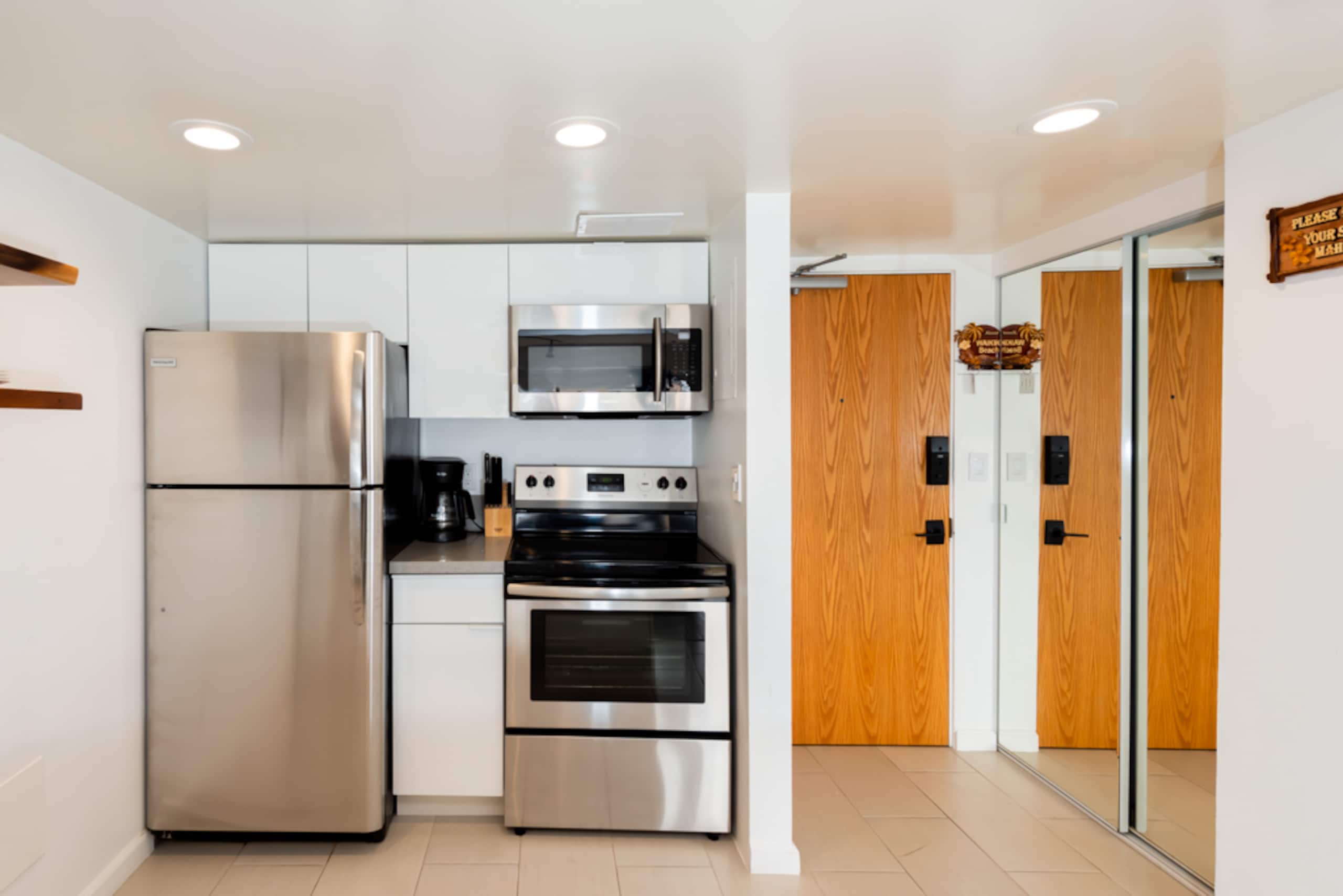 Condo in Honolulu · ★4.94 · 1 bedroom · 2 beds · 1 private bath - Image 6