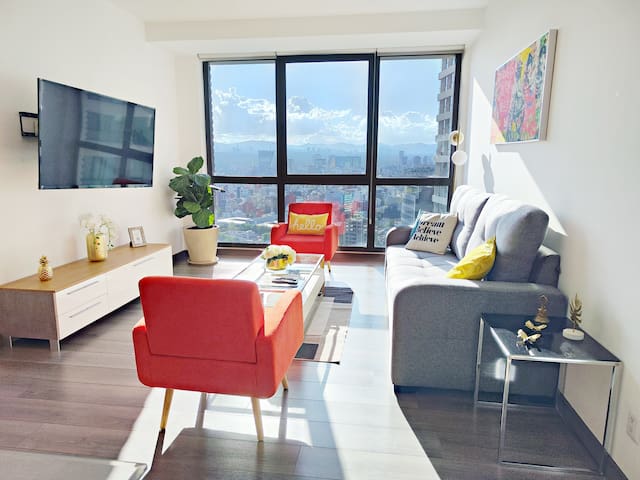 City View+Luxurious Hi-Rise+Pool +Gym+Park-2Br 2Bt