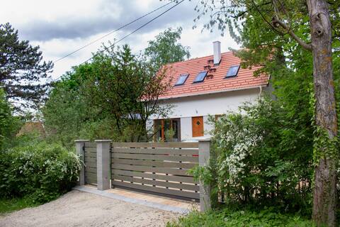 Stand alone House Sajkodon
